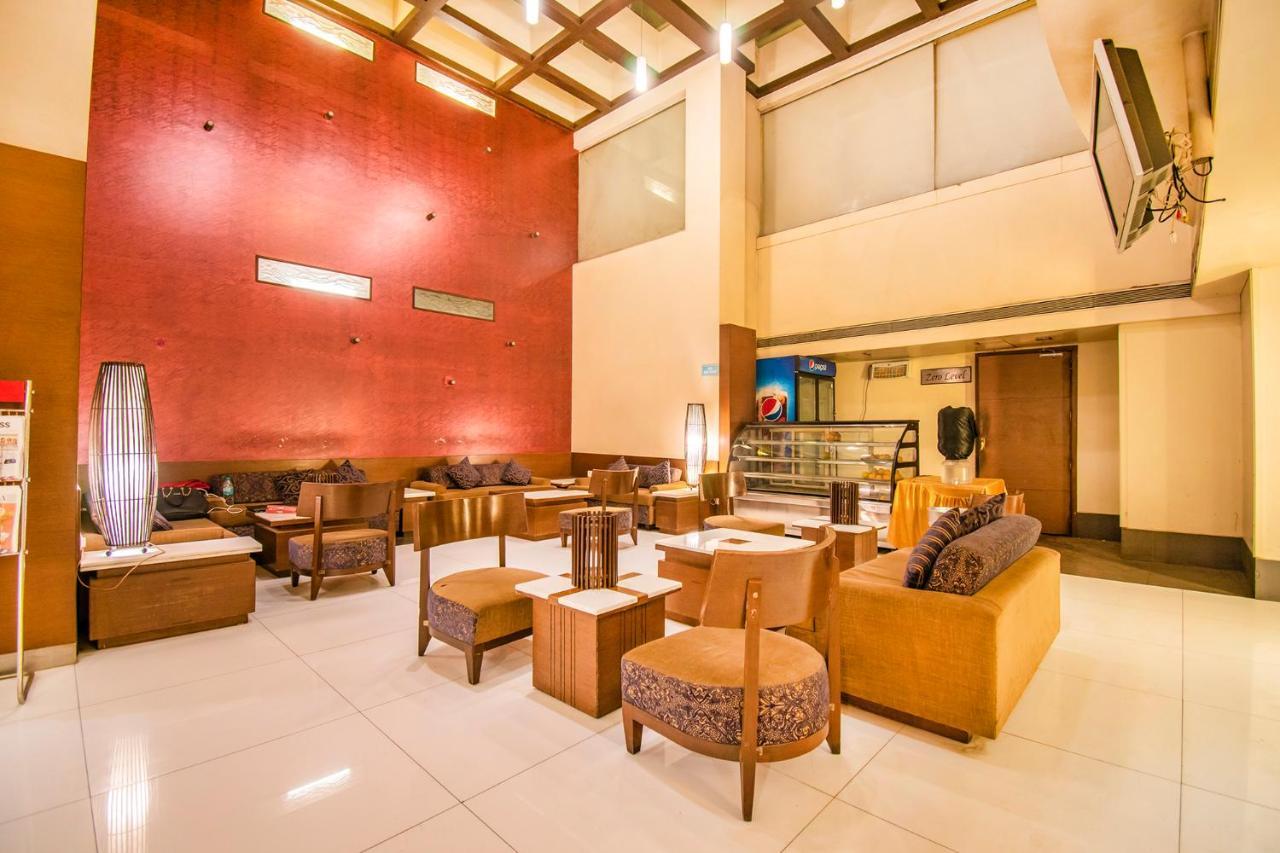 萨达南辛吉瓦提巴纳尔法布酒店 Pimpri-Chinchwad 外观 照片